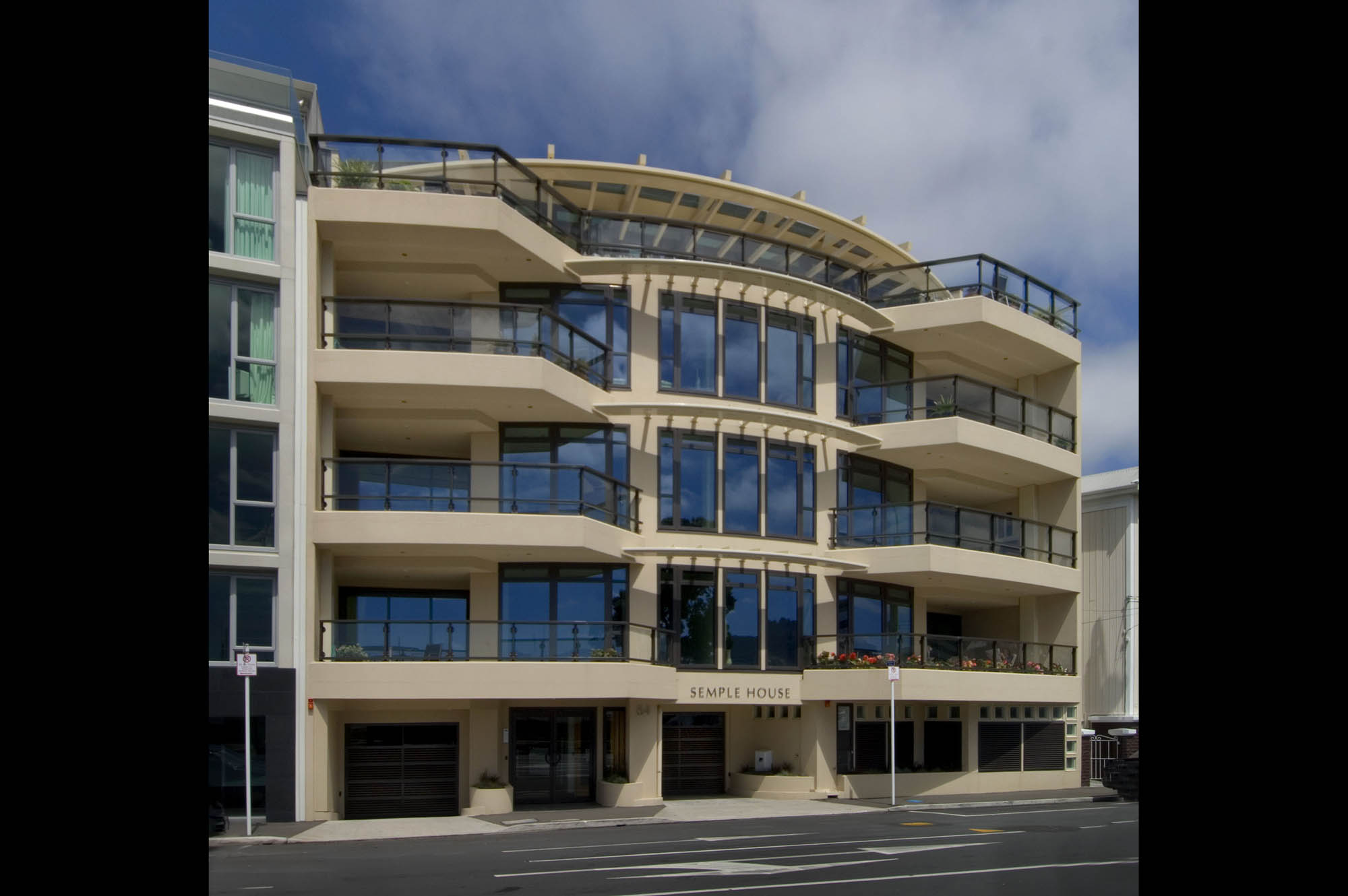 Exterior View, Semple House Condominiums, 84 Oriental
Parade, Wellington, New
Zealand. View from Oriental Parade. Multi-unit: New 7 Unit Condominium building. Photograph by John Veltri